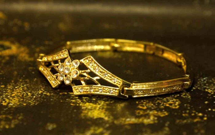 Gold-Plated Floral Set - Image 4