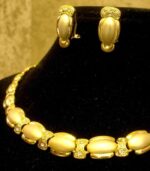 Timeless Golden Grace - Image 5